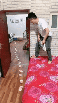 笑死人的GIF图片:爸爸带娃,每一个爸爸都是坑!