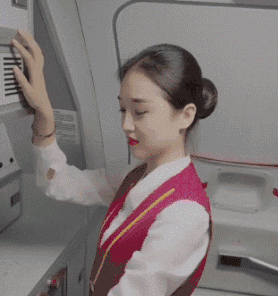 美丽女孩GIF：这个束腰不错，非常的不错！ 美女动图 第6张