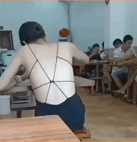 美女邪恶会动的GIF：那一刻，杰夫决定将来要娶珍妮 美女动图 第4张