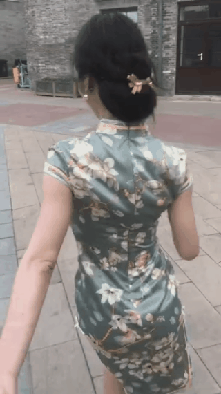 美女邪恶会动的GIF：那一刻，杰夫决定将来要娶珍妮 美女动图 第12张