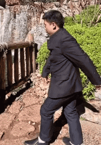 搞笑动图:这年头生娃就是来玩的!