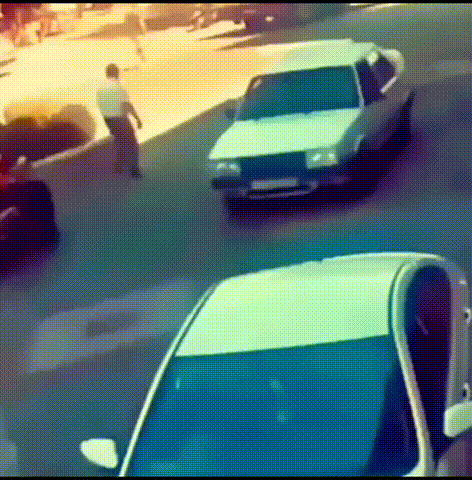 很好笑的GIF:这是黄瓜出了轨,还是石榴变了心?