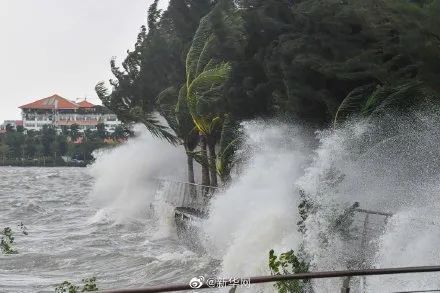 根据最新消息，台风橙色预警第18号台风“圆规”于今日（10月13日）15时40分左右登陆海南省琼海市沿海