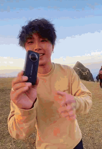 太搞笑的GIF：怎么能这样，宝宝也好想吃