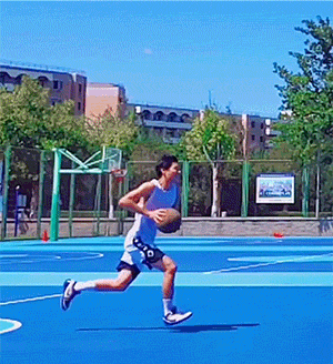 精彩GIF:扎发神器,自动编发器,编辫子神器!