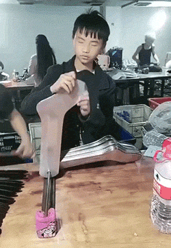 搞笑的动图：这个狗子的舌头真优秀，安排！