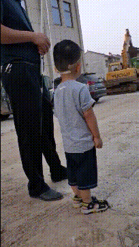 爆笑的GIF：被诈骗去报警，反因聊天和转账记录嫖娼被抓