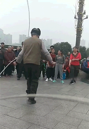 爆笑的GIF：从此不再相信女人