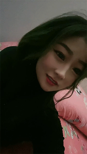 漂亮妹纸动图：可甜美可冷艳！