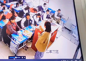 快乐动图：他很快乐，这就够了