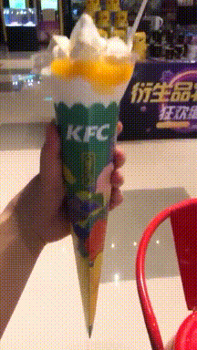 爆笑的GIF：好调皮的妈妈，吓死宝宝了