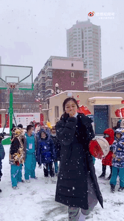 精彩的GIF图：鱼都这么努力，你还有什么理由不奋斗