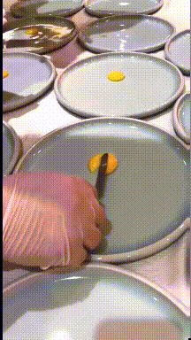 爆笑的GIF趣图：脑瓜子嗡嗡的！莫名的想笑！
