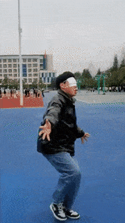 爆笑动图：给你机会，你不中用啊你！