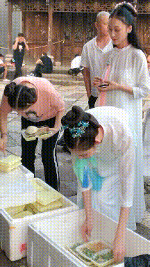 爆笑动图：给你机会，你不中用啊你！