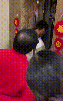 爆笑GIF图片：没想到吧！还挺好看的