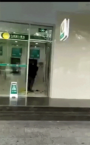 精彩GIF动图大全：人生如戏，酸甜苦辣各自体会