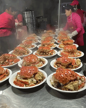 爆笑动态图：想冲浪却没有浪，只能靠自己来浪了