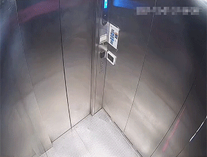 笑晕过去的GIF：男子摸女同事私处，称“闹着玩”！