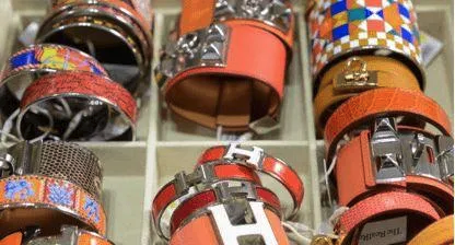 二手奢侈品主播的冰火考验-锋巢网