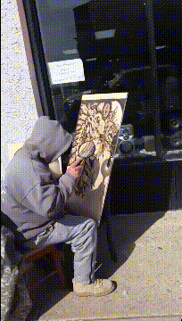 很好笑的GIF：想刀一个人的眼神是藏不住的！