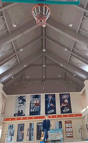 爆笑动态图：不求同年同月同日生，但求同年同车底