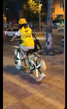 ?爆笑的GIF：冬季的泡沫，真的是一个美丽的世界