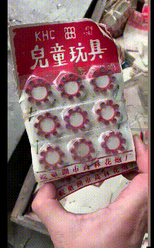 好笑的GIF：螳臂挡车实景再现！