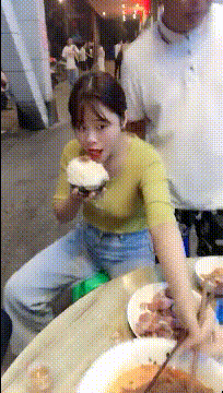 搞笑的动图:意思套套质量太好了?!!