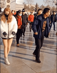 爆笑的GIF:色心很大,脑子很小!