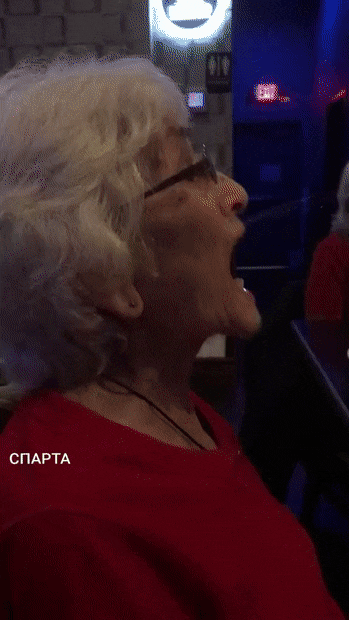 有意思的GIF：神人与二货平分秋色！