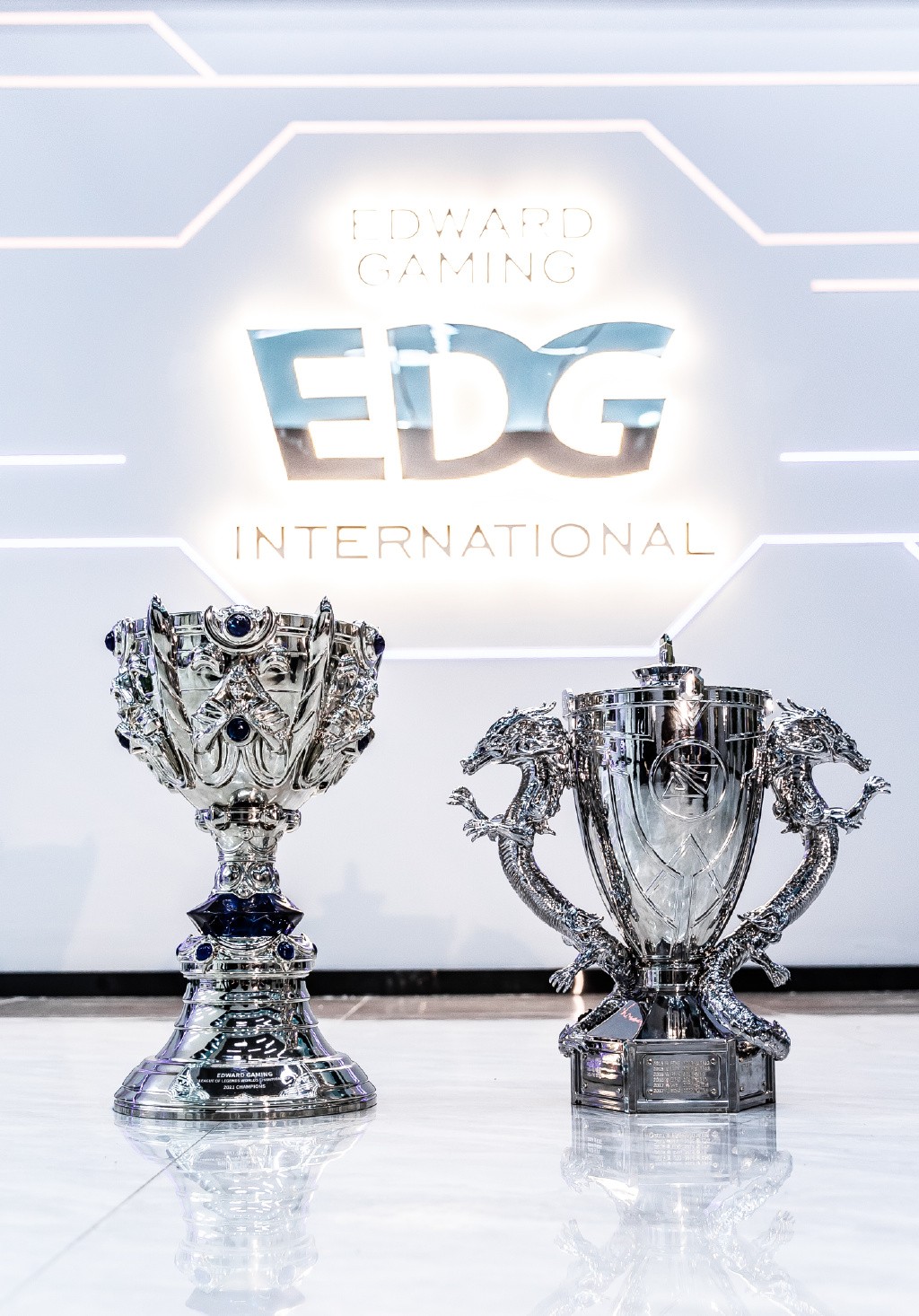 虎娘日报:炼金龙魂或重做 edg晒冠军奖杯-英雄联盟-lol-电竞虎