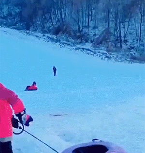 有趣的GIF：下雪的快乐，一般人体会不到！