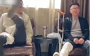 有趣GIF：男人的快乐很简单！