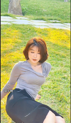 内涵GIF：这光，看得我眼花缭乱的！