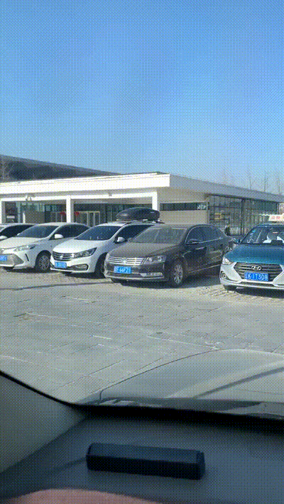 爆笑GIF动图：为什么看到他摔倒，心里会莫名的舒爽呢？