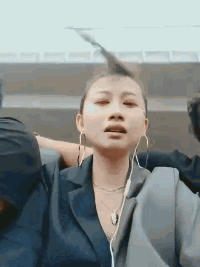 搞笑动图：一年搞笑一次的杀年猪！
