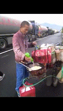 搞笑动图GIF：不要嫖娼，年底扫黄扫到，年就得在里面过了