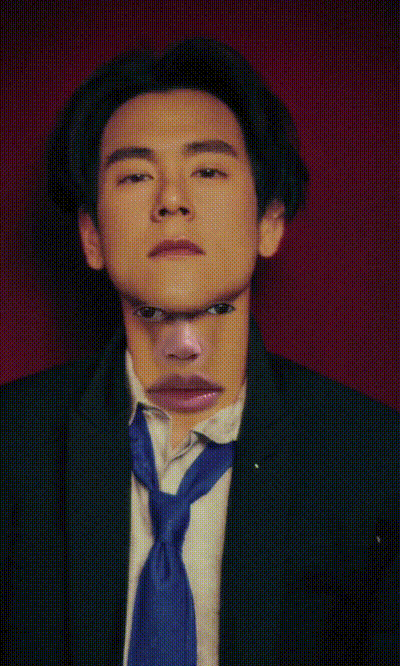 爆笑的动态图：三哥真乃神人也！