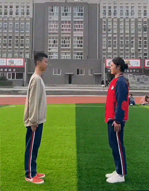 精彩动态图：一边工作一边刷剧一边打游戏，太刺激了