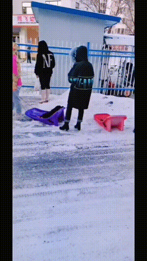 经典有味的动图:这车一上路,能惊艳到一群女司机