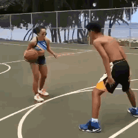 爆笑GIF：鸡哥，指定有故事