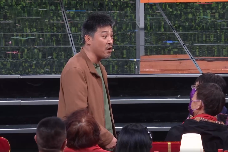 简评2022央视春晚语言类节目小品不好笑相声老套脱口秀拉胯