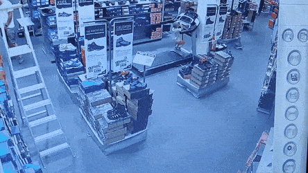 笑晕的GIF：没有做不到，只有想不到的。。。