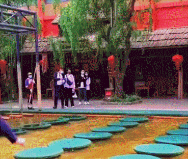好笑的GIF：这一定是特别的缘分！