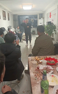 好笑的GIF：这一定是特别的缘分！