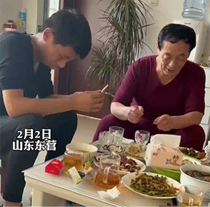 经典动态图：用脸扭屁股，还扭得这么精彩