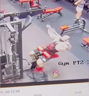 第四波：监控拍下的那些不可思议的画面GIF动图！