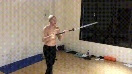 搞笑GIF:开挂的民族!
