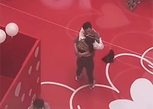 搞笑GIF:开挂的民族!